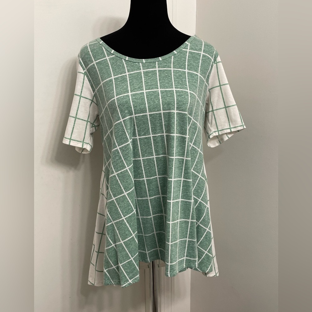 Lularoe hi-low fit-and-flare top